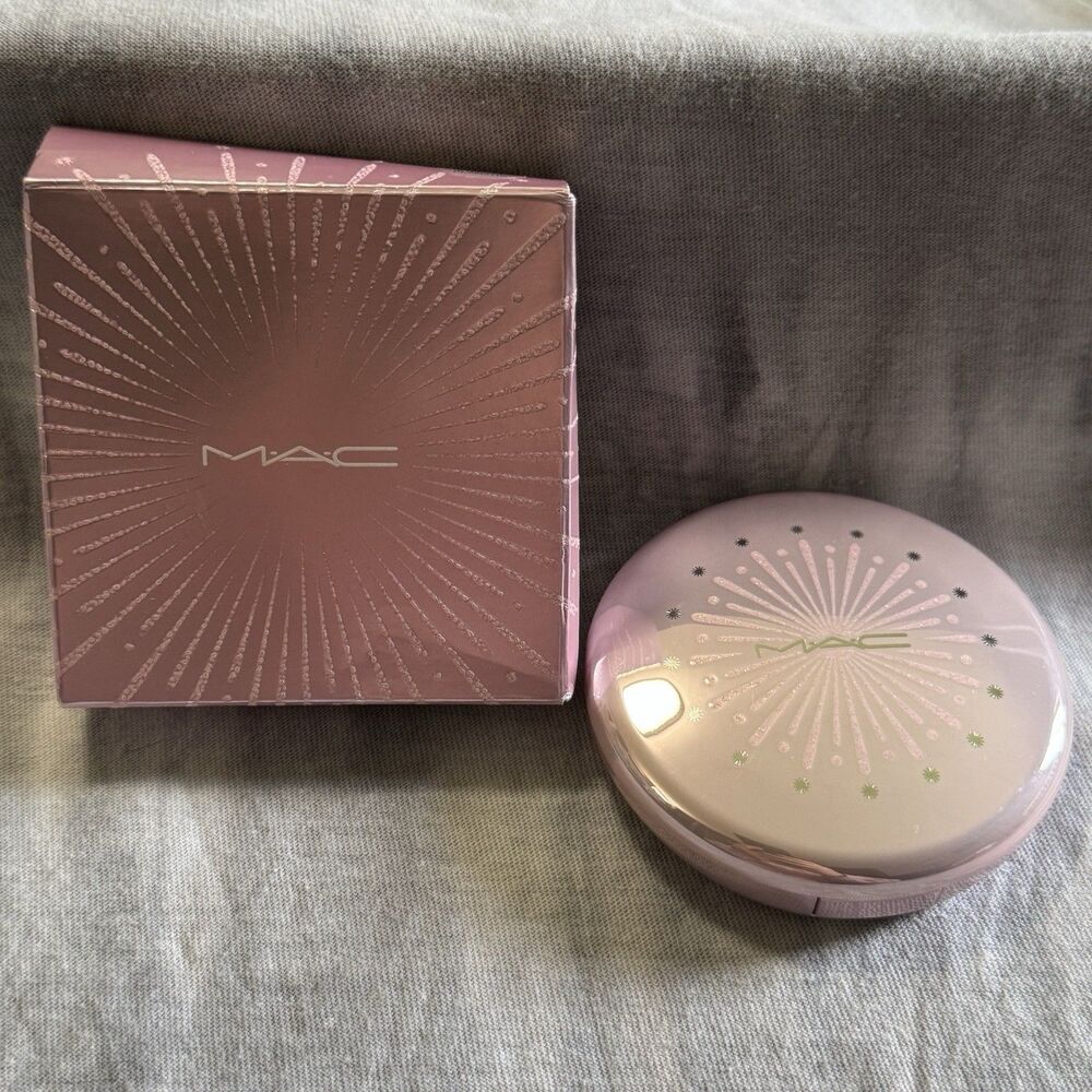 MAC Extra Dimension Skinfinish Highlighter Flare For The Dramatic 0.28oz NIB